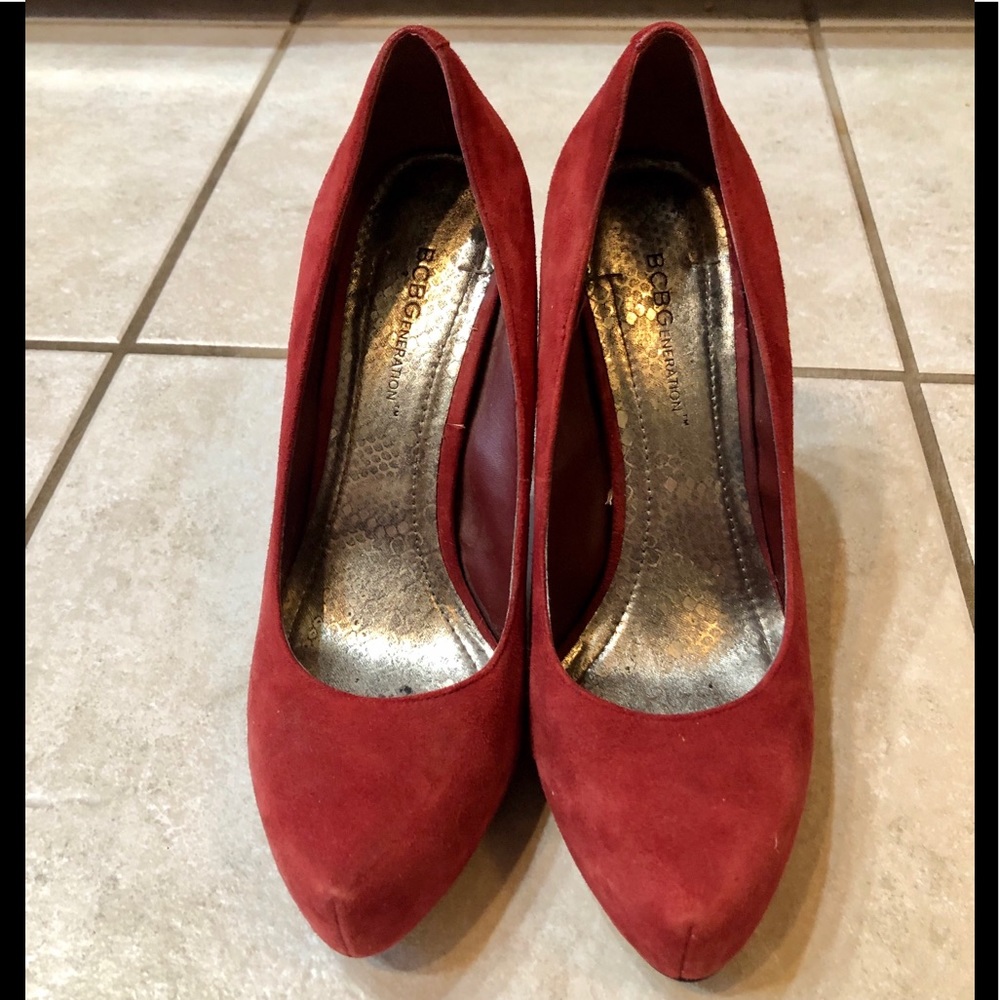 BCBGeneration Red platform pumps - Picture 4 of 8